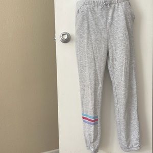 Pants from ideology, size xl but I’m wearing M and it’s fit good